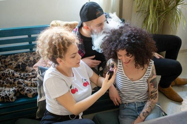 Mennyire veszélyes az e cigi füst az egészségre és hogyan csökkenthetjük a kockázatot