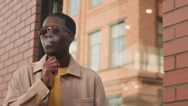 Fedezze fel az e cigarette előnyeit és hátrányait az e cigarette világában