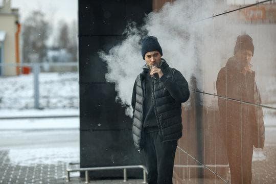 E-cigarete és e-cigi összehasonlítás, praktikus tanácsok az e-cigi vásárláshoz és biztonságos használathoz