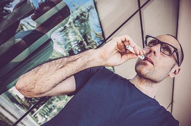 Fedezze fel az e cigi liquid előnyeit és válassza ki a legjobb e cigi liquid ízeket